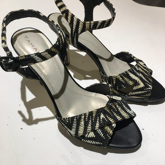 TAHARI High heel sandal shoe - Picture 2 of 7